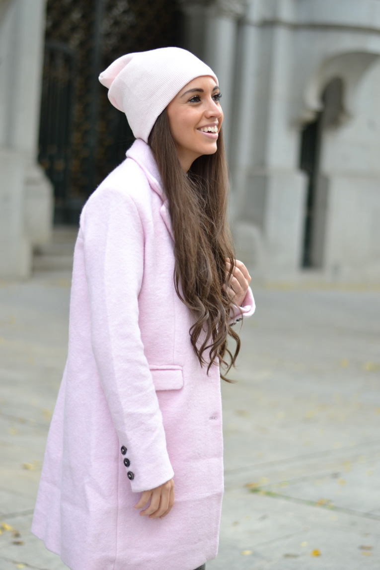 Pretty-pink_Pink-coat_square-trousers_wear-wild_street-style_02-1